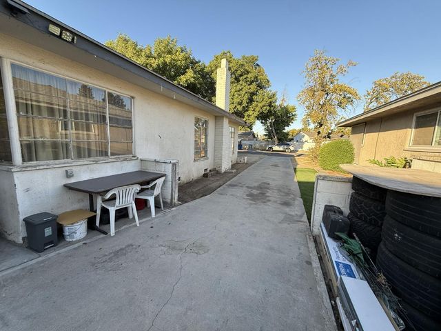 3653 N Hulbert Avenue, Fresno, CA 93705
