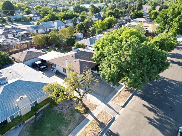 3653 N Hulbert Avenue, Fresno, CA 93705