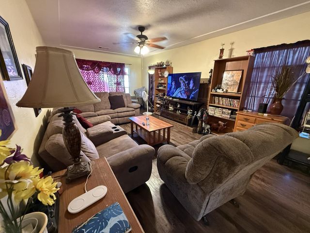 3653 N Hulbert Avenue, Fresno, CA 93705
