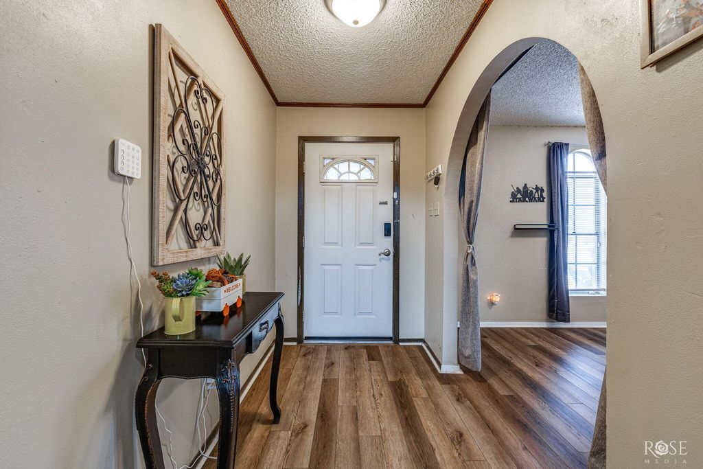 Image 17 of property listing at 3929 Millbrook Drive, San Angelo, TX 76904