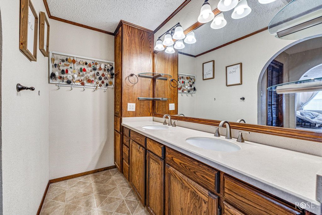 Image 21 of property listing at 3929 Millbrook Drive, San Angelo, TX 76904