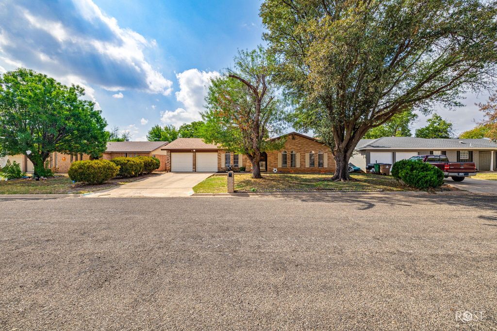 Image 42 of property listing at 3929 Millbrook Drive, San Angelo, TX 76904