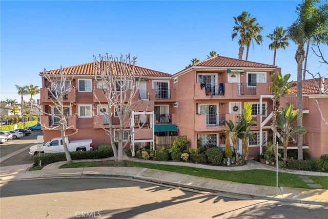 409 Utica D36, Huntington Beach, CA 92648