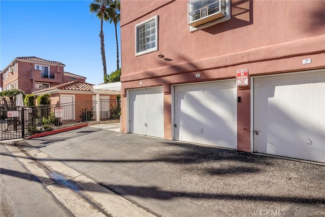 409 Utica D36, Huntington Beach, CA 92648