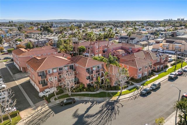 409 Utica D36, Huntington Beach, CA 92648