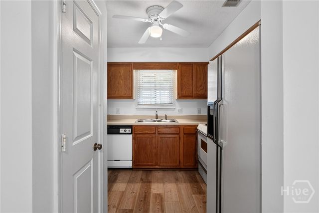 73 Colony Park Drive, Savannah, GA 31406