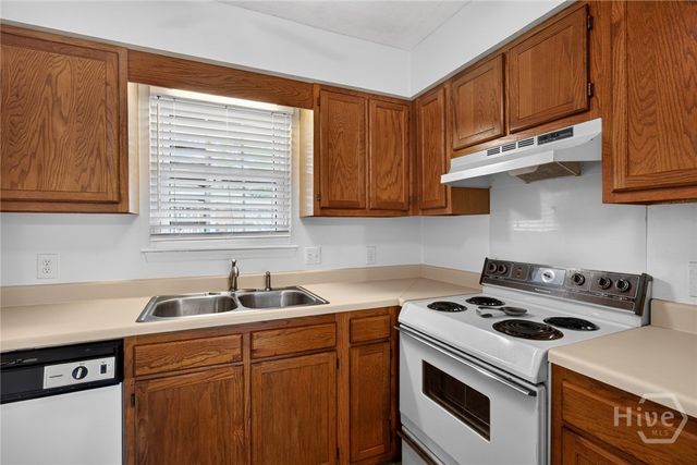 73 Colony Park Drive, Savannah, GA 31406