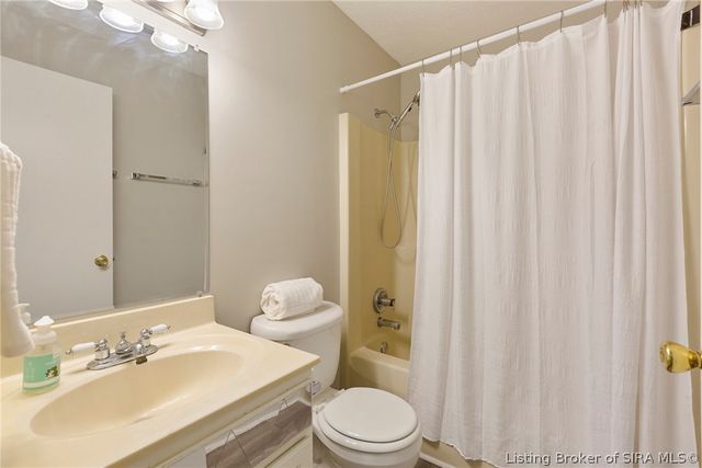 7793 Four Leaf Drive, Greenville, IN 47124