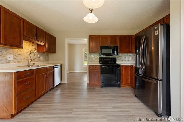 7793 Four Leaf Drive, Greenville, IN 47124