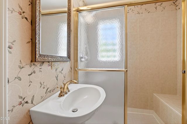 821 Lake Boone Trail, Raleigh, NC 27607