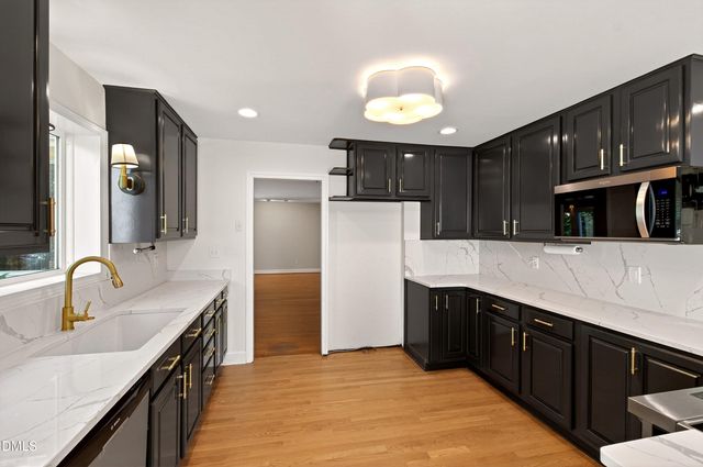 821 Lake Boone Trail, Raleigh, NC 27607