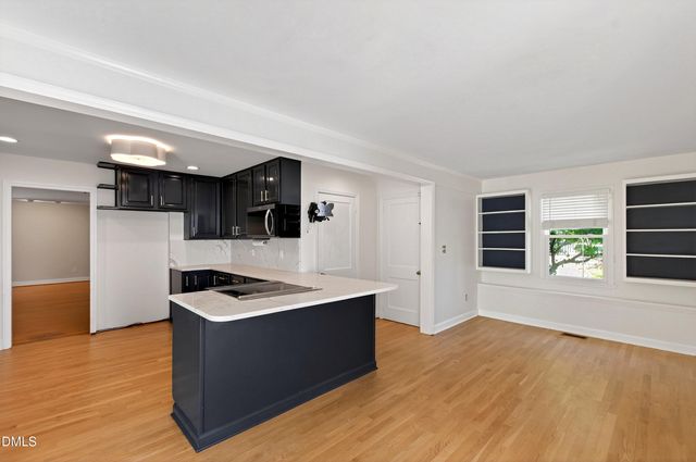 821 Lake Boone Trail, Raleigh, NC 27607