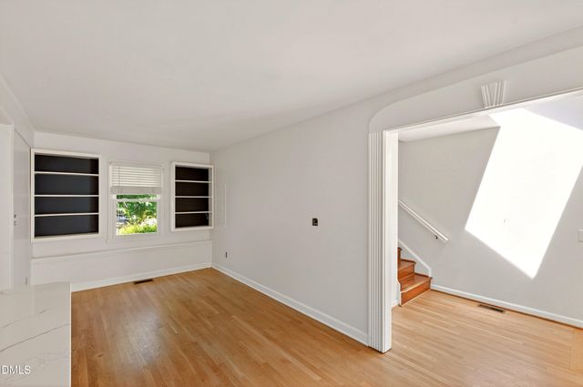 821 Lake Boone Trail, Raleigh, NC 27607