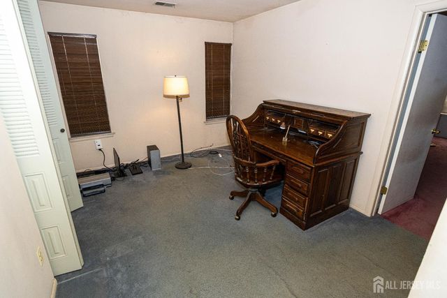 15 Hearthstone Drive, Edison, NJ 08820