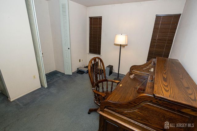 15 Hearthstone Drive, Edison, NJ 08820