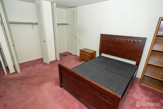 15 Hearthstone Drive, Edison, NJ 08820