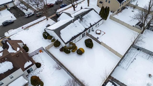 15 Hearthstone Drive, Edison, NJ 08820