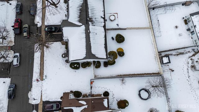 15 Hearthstone Drive, Edison, NJ 08820