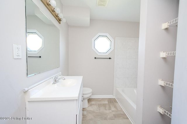 6305 Leisure Ln, Louisville, KY 40229