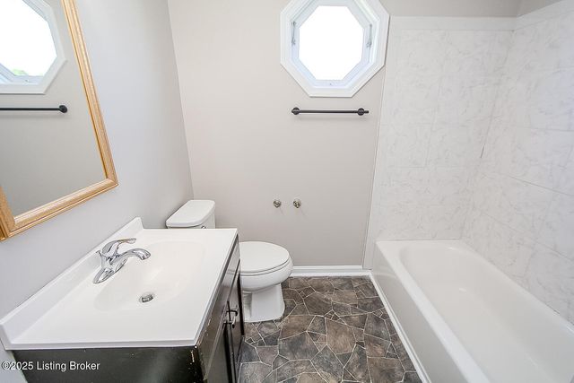 6305 Leisure Ln, Louisville, KY 40229