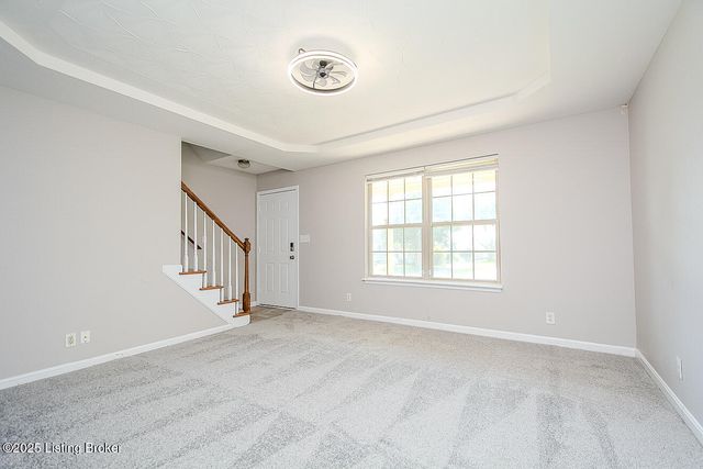 6305 Leisure Ln, Louisville, KY 40229