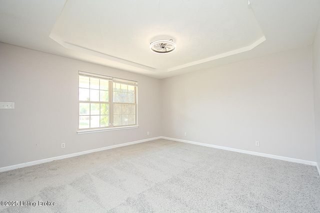 6305 Leisure Ln, Louisville, KY 40229