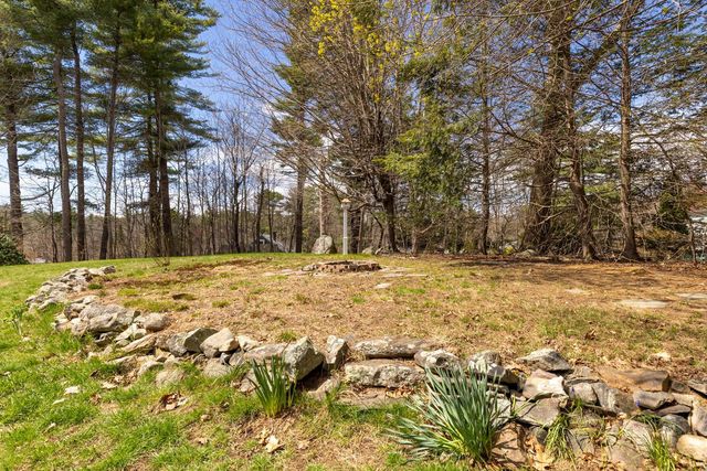 8 Warner Lane, Hampton, NH 03842