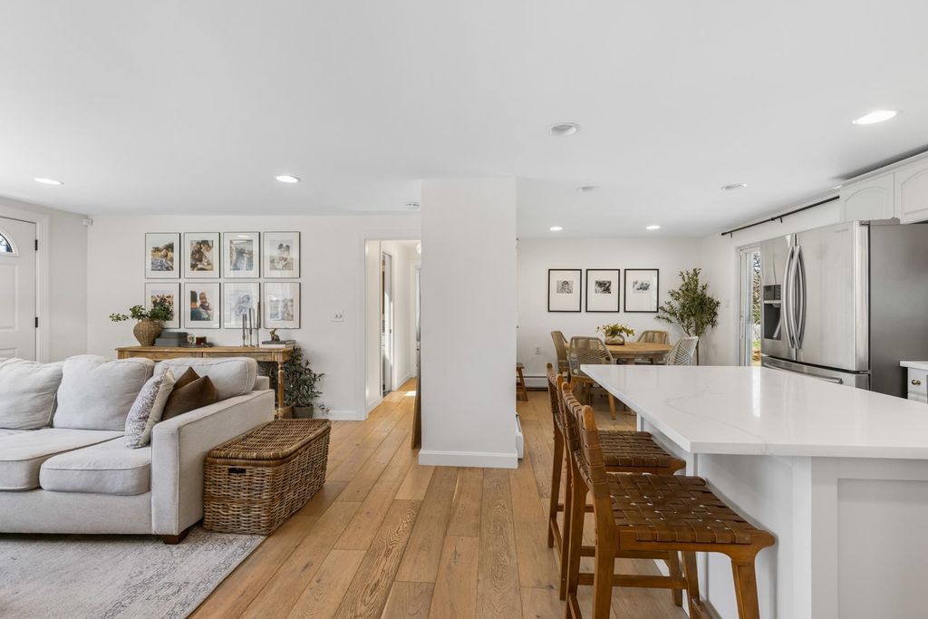 Image 10 of property listing at 8 Warner Lane, Hampton, NH 03842