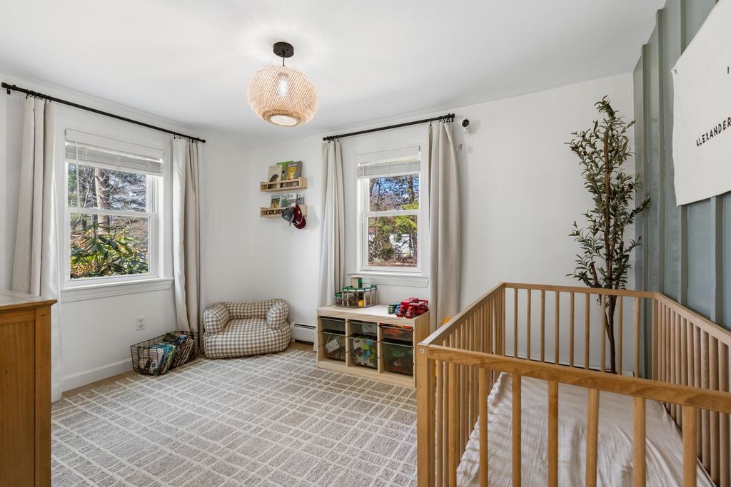 Image 24 of property listing at 8 Warner Lane, Hampton, NH 03842