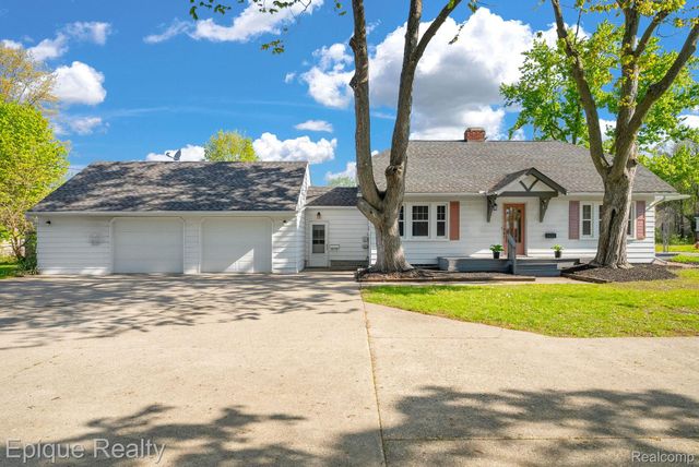 3363 Meinrad Drive, Waterford Charter Township, MI 48329