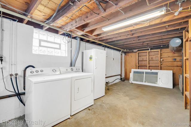 3363 Meinrad Drive, Waterford Charter Township, MI 48329