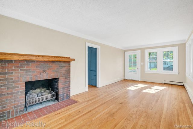 3363 Meinrad Drive, Waterford Charter Township, MI 48329