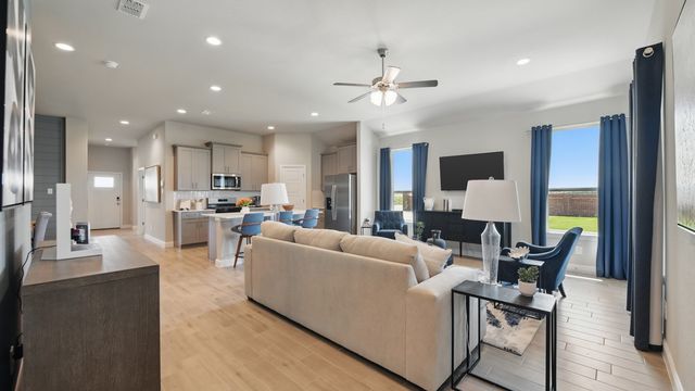 11216 TREEHOUSE Trail, Justin, TX 76247