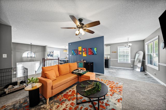 3443 Queensbury Rd, Clarksville, TN 37042