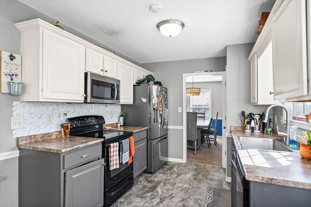 3443 Queensbury Rd, Clarksville, TN 37042
