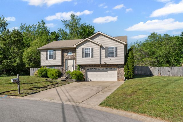 3443 Queensbury Rd, Clarksville, TN 37042