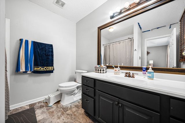 3443 Queensbury Rd, Clarksville, TN 37042