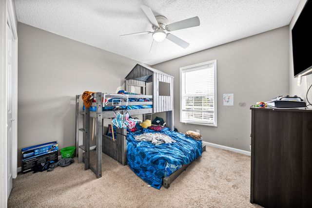 3443 Queensbury Rd, Clarksville, TN 37042