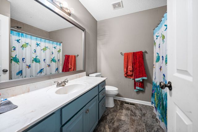3443 Queensbury Rd, Clarksville, TN 37042