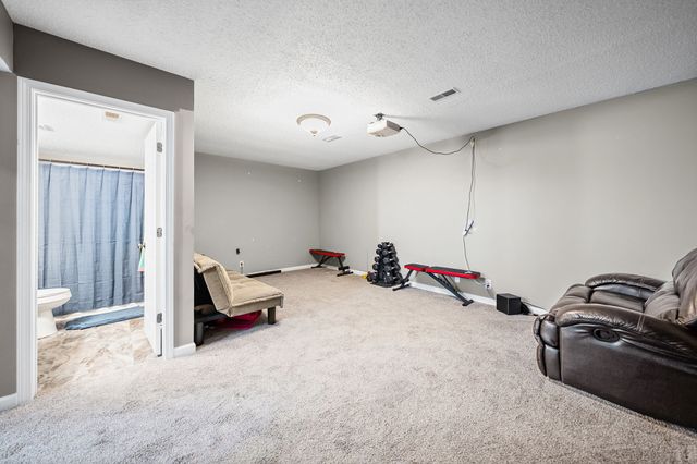 3443 Queensbury Rd, Clarksville, TN 37042
