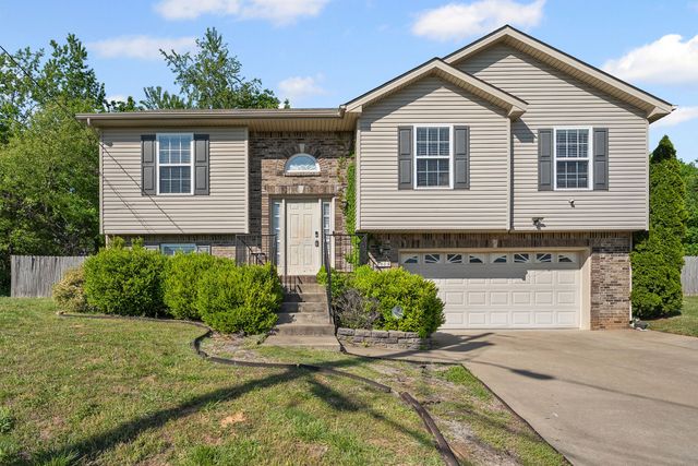3443 Queensbury Rd, Clarksville, TN 37042