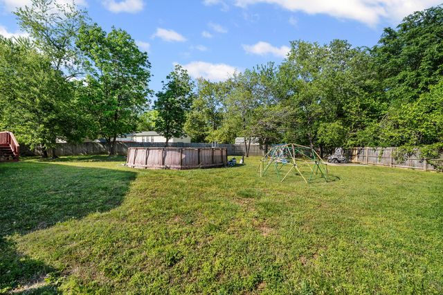 3443 Queensbury Rd, Clarksville, TN 37042