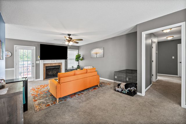 3443 Queensbury Rd, Clarksville, TN 37042