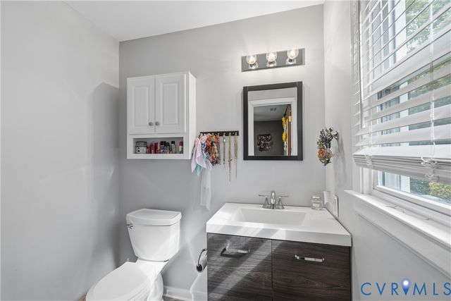 7027 Poteet Ln, Mechanicsville, VA 23111