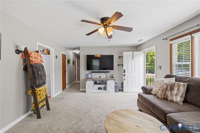 7027 Poteet Ln, Mechanicsville, VA 23111