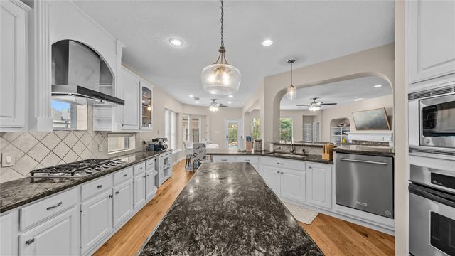 6006 E Brook Court, Sugar Land, TX 77479