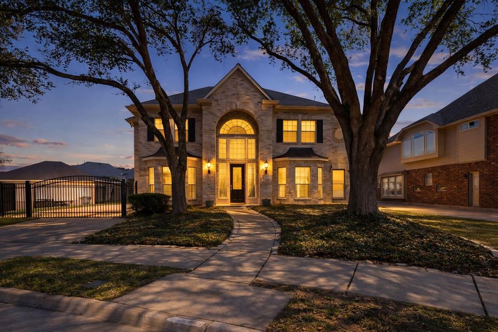 6006 E Brook Court, Sugar Land, TX 77479