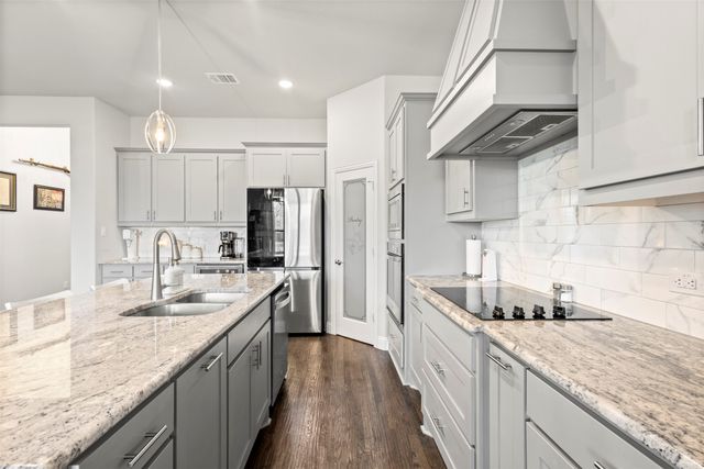 121 Muscogee Drive, Waxahachie, TX 75165