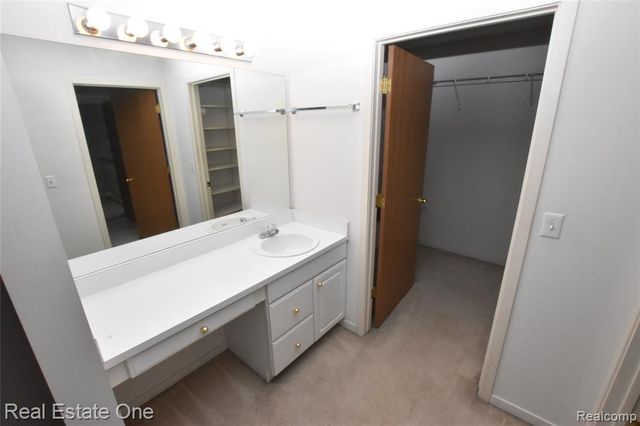 555 Winwood Court, Walled Lake, MI 48390