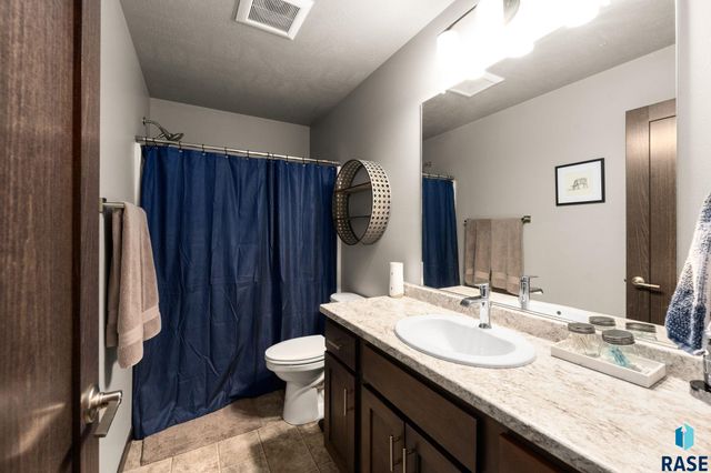 503 Miah St Street, Harrisburg, SD 57032